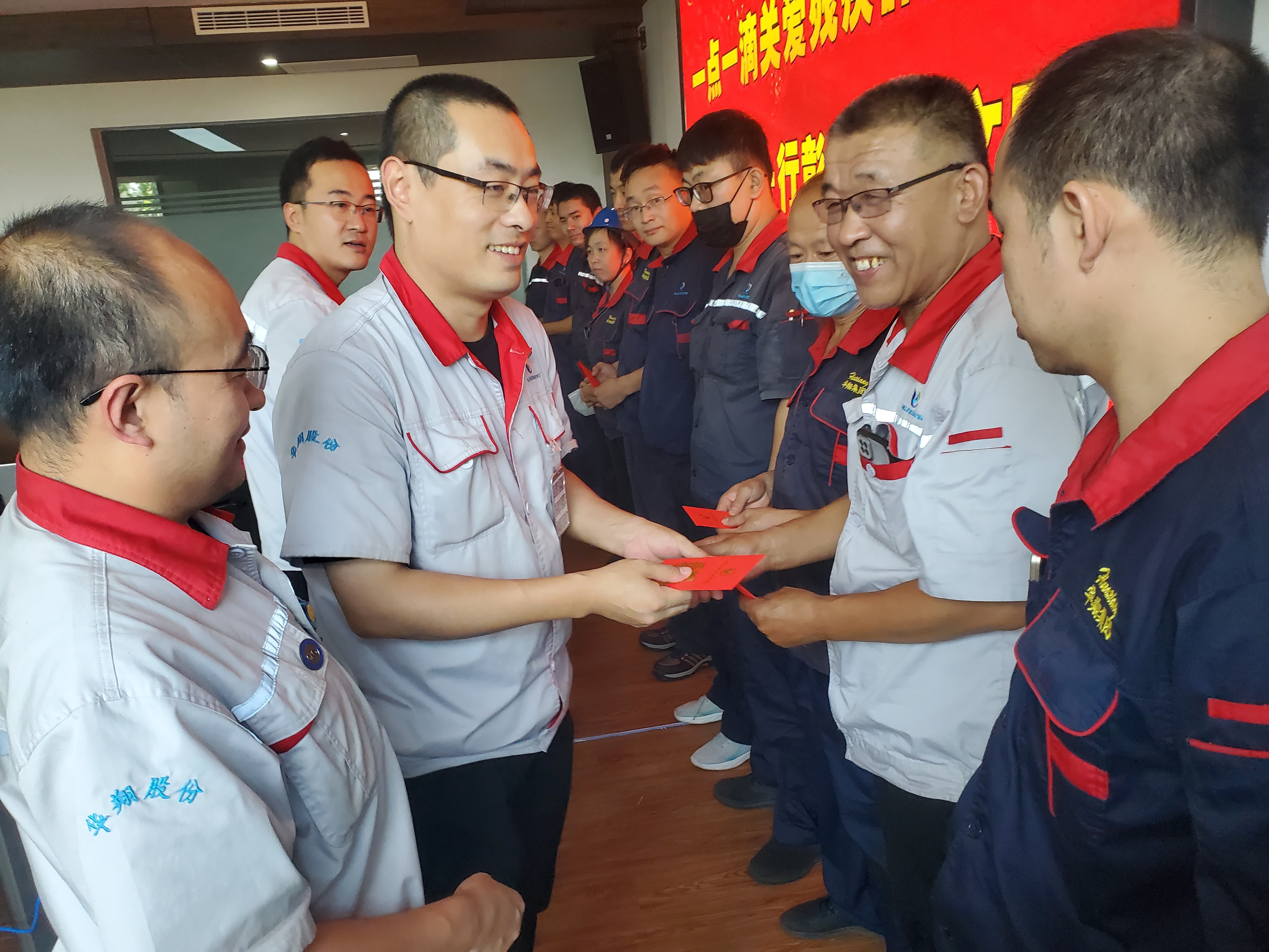 “扶殘助殘有你有我”，華翔很暖心！